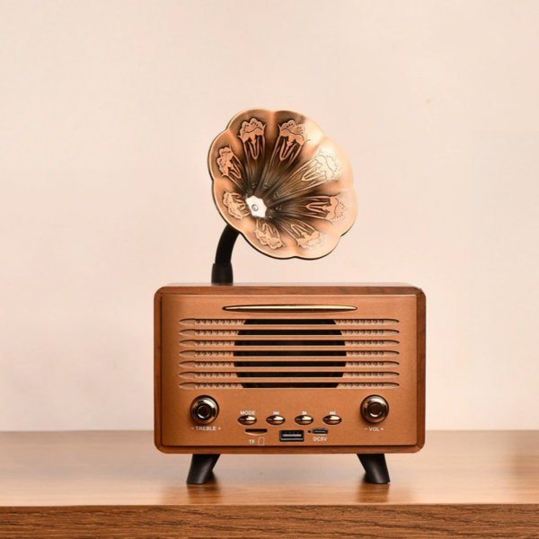Retro gramophone-style Bluetooth speaker