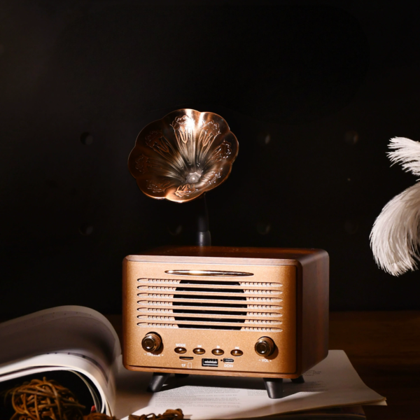 Retro gramophone-style Bluetooth speaker
